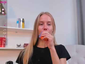 Naked cam girl tinaaarpp image #2639671