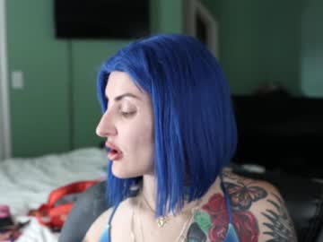 Naked cam girl oftenelle image #1917408