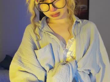 Naked cam girl deryubanny image #3366111