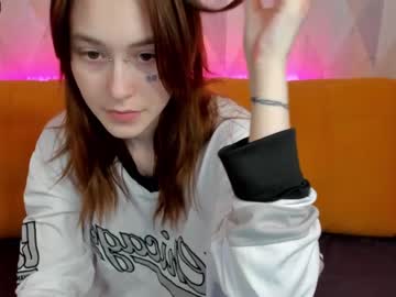 Naked cam girl christine_heisenberg image #3140637