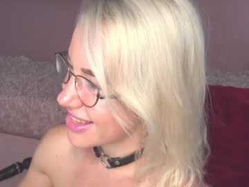 Naked cam girl xtina__ image #2257961