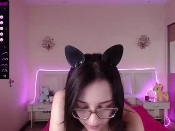 Naked cam girl queen_kitty1818 image #3205245