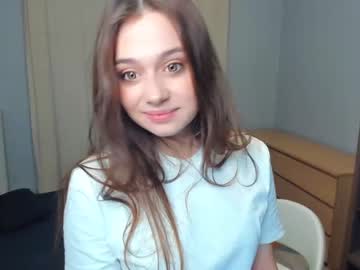 apriijones naked cam