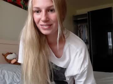 Naked cam girl magic_couple13 image #2337791