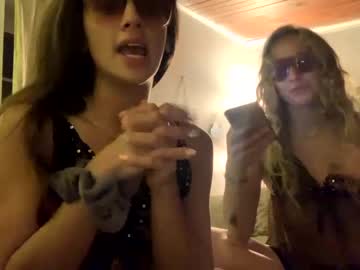 Naked cam couple pixieandstorm image #409499