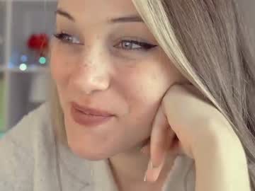 Naked cam girl mia_milagros image #1595073