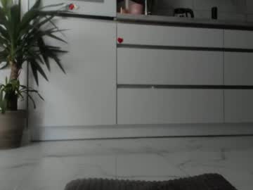 Naked cam girl meryfoxxx image #2523979