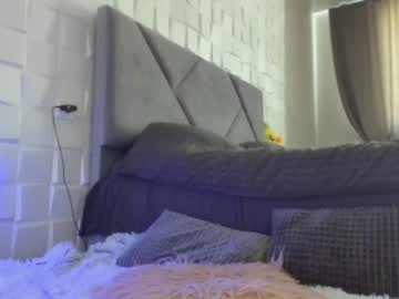 Naked cam girl meryfoxxx image #1890511