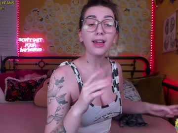 Naked cam girl daydreamur_gurl image #935064