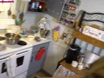Naked cam girl 19honeysuckle image #2039719