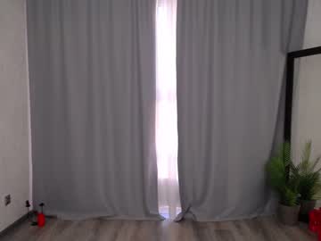 Naked cam girl nika_konovalova image #2281370