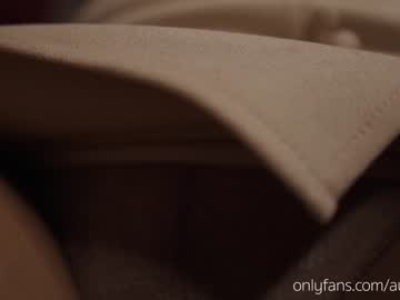 Naked cam girl auddicted image #647904