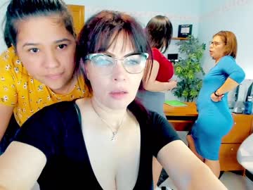 Naked cam couple bluebooxxx image #3422093