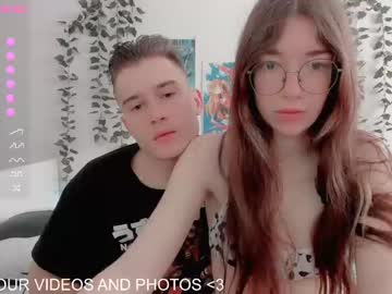 Naked cam couple alicekaneky_xx image #1933212