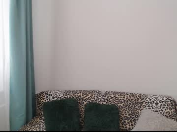 Naked cam girl emerald_kittycat image #1245206