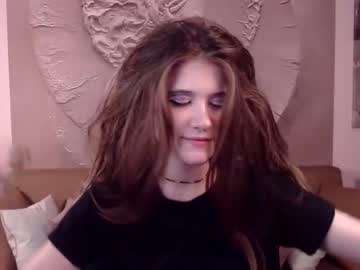 Naked cam girl annieaimee image #2302280