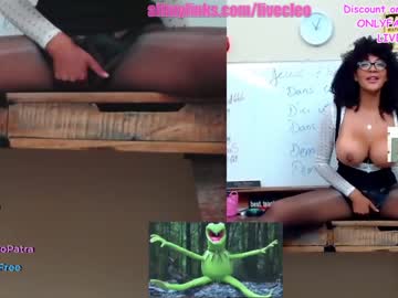 Naked cam girl livecleo image #1140842