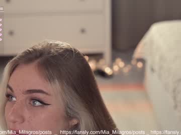Naked cam girl mia_milagros image #2699802