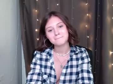 Naked cam girl lucky_lana image #2013591