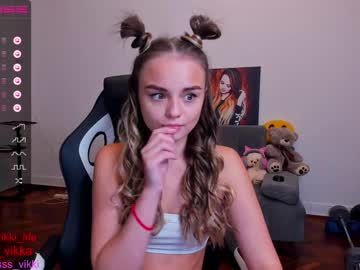 Naked cam girl misss_vikki image #2696425