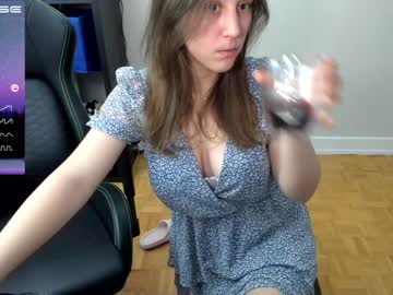 Naked cam girl alexa_dream image #3394398