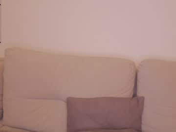 Naked cam girl aveksmr image #2198091