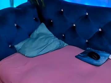 Naked cam girl mayla_collen image #2219974