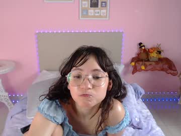 Naked cam girl little_effy18 image #488424