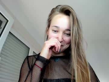 Naked cam girl olaya_del_mar image #185536