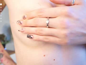 quennaedger naked cam