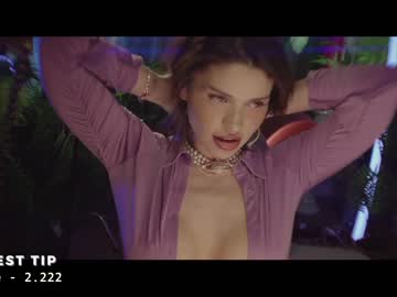 Naked cam girl lucieoude_ image #3774881