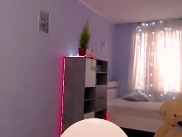 Naked cam girl nika_la image #1295198