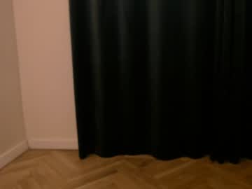 Naked cam girl bitter_moon image #3580918