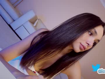 Naked cam girl hollyextra image #3185612