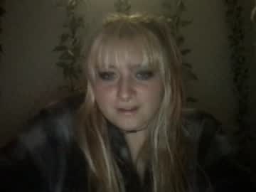 Naked cam girl wallabyxxx image #3204139