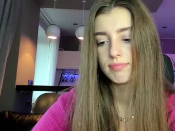 Naked cam girl coy_amina_ image #2793986