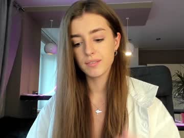 Naked cam girl coy_amina_ image #2960018