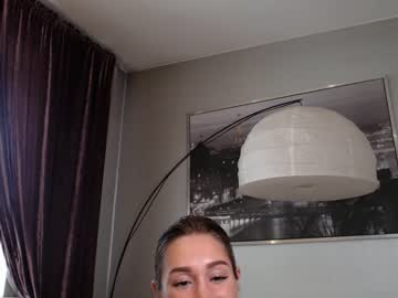 Naked cam girl _mito_69 image #2609010
