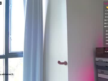 Naked cam girl belle_adrienne image #1004751