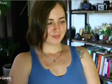 Naked cam girl maeveminx image #2426791