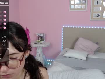 Naked cam girl little_effy18 image #1148656