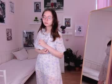Naked cam girl amelia_beltran image #2474760