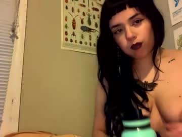 Naked cam girl quieres_besitos image #3158699