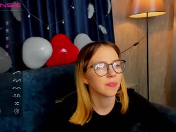 Naked cam girl amy_h0ney image #3718390