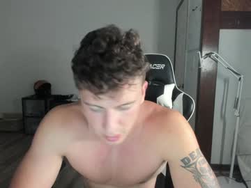 Naked cam couple cowsgomoo101 image #1450272