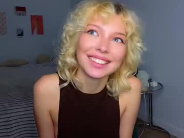 Naked cam girl hunter_eyess image #4078292