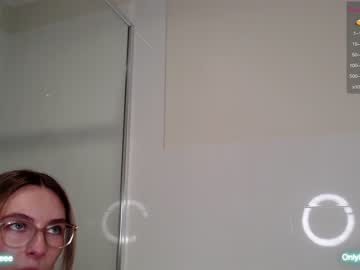 Naked cam girl maree_eee image #3839447