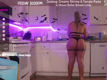 Naked cam girl milavalentinax image #2965184