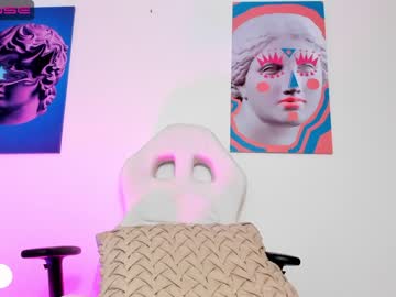 Naked cam girl ariadna5 image #3030158