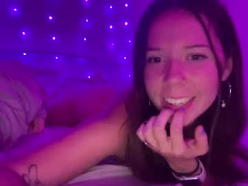 Naked cam girl astridmaria image #4009347